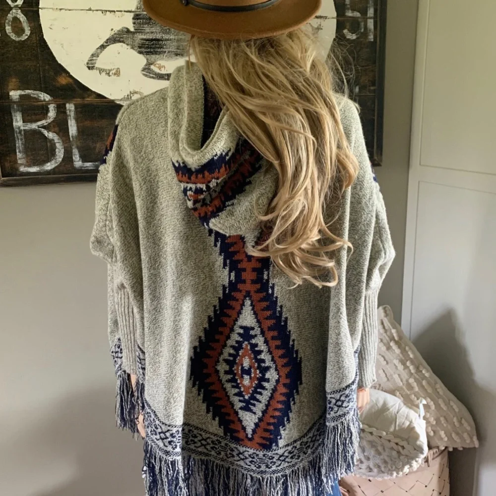 New Grey Toggle Hooded Cardigan Sweater Western Aztec Fringe - Picture 4 of 7